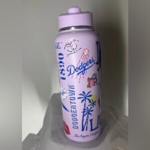 LA Dodgers MLB Insulated 34oz Quencher Flip Top Straw Bottle Lilac